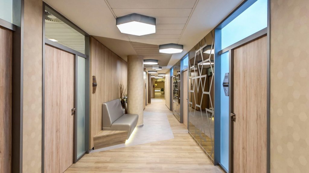 Medicare Eiffel Clinic Flur